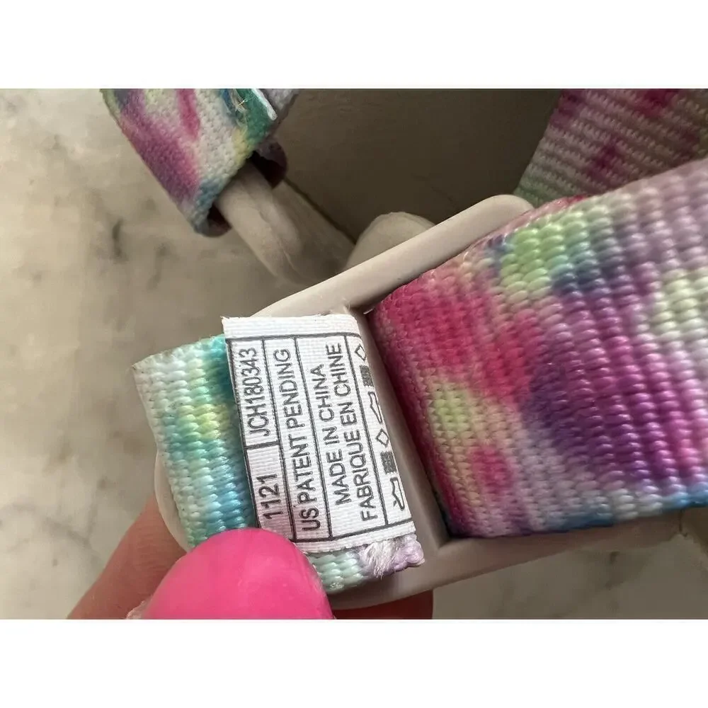 Chaco Girls Chillos Slip-on Slides Size 4 Tie Dye Straps Sandals